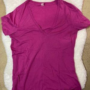 ✨ 2 FOR $15 ✨ - TNA V-NCEK SHIRT